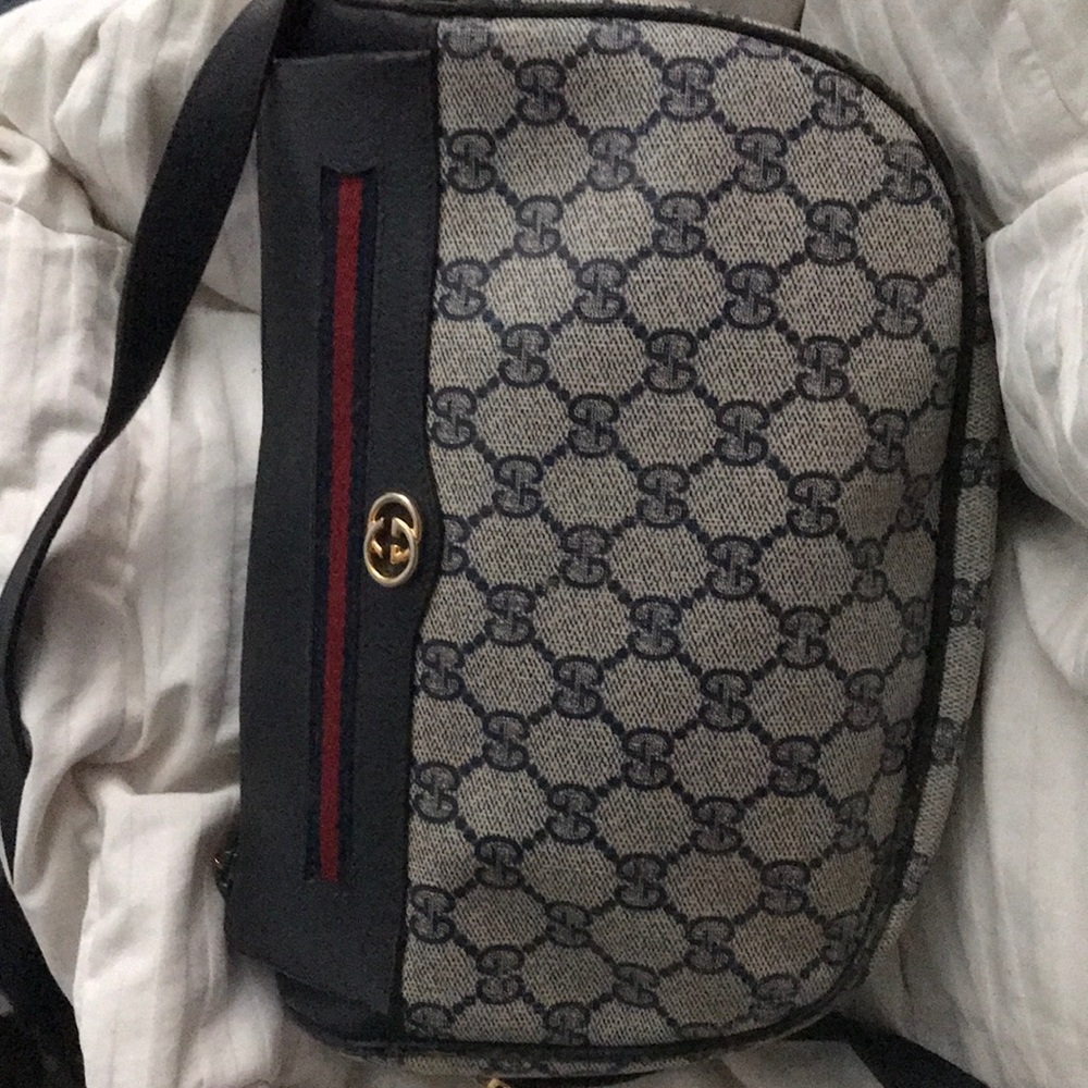 Authentic Gucci (vintage)  crossbody bag